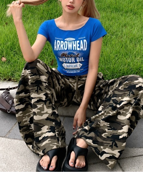 SHEENA(シーナ)の「ワイドネックヴィンテージライクロゴコンパクトTシャツ(Tシャツ/カットソー・レディース・ブルー・M)」の14枚目の写真