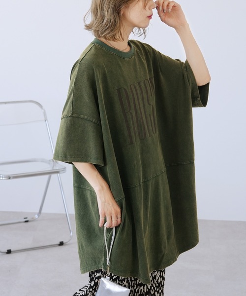reca(レカ)の「パウダー加工ロゴプリントBIGTシャツ(Tシャツ/カットソー・レディース・グリーン/アイボリー/ボルドー/チャコール・FREE)」の3枚目の写真