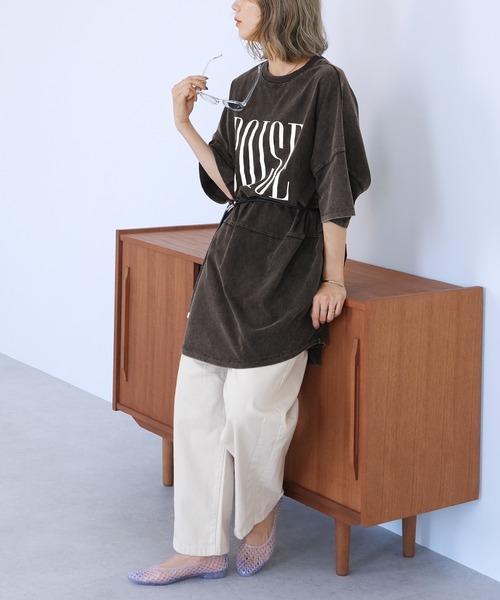 reca(レカ)の「パウダー加工ロゴプリントBIGTシャツ(Tシャツ/カットソー・レディース・グリーン/アイボリー/ボルドー/チャコール・FREE)」の5枚目の写真