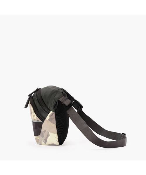 BRIEFING（ブリーフィング）の「MFC CROSS BODY BAG （Mサイズ） CAMO（ショルダーバッグ・メンズ・チャコール・FREE）」の3枚目の写真