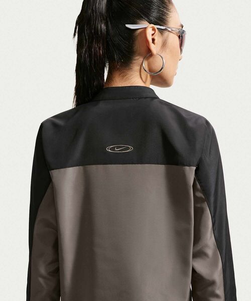 NIKE(ナイキ)の「ナイキ スポーツウェア ウィメンズ モトジャケット / Nike Sportswear Women's Moto Jacket IM8182-010 Black(ブルゾン・レディース・ブラック・L/XL/S/XS/M)」の2枚目の写真