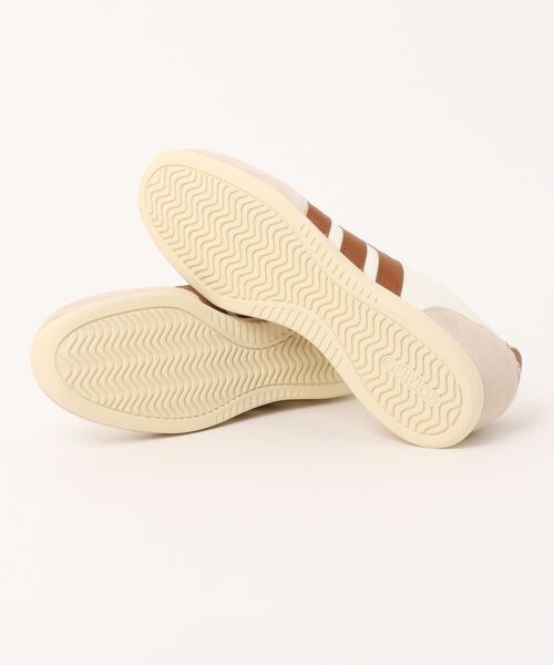 adidas（アディダス）の「【adidas】BARREDA LO（スニーカー・メンズ・オフホワイト・28.0cm/27.5cm/27.0cm/26.5cm/26.0cm）」の3枚目の写真