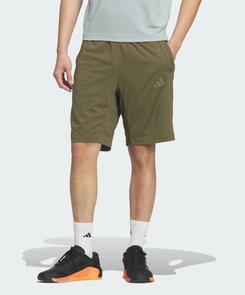 adidas(アディダス)の「テック エッセンシャルズ クール タッチ レギュラーフィット ステルス スリーバー 9インチ ショーツ / ハーフパンツ / アディダス adidas(その他パンツ・メンズ・カーキ・XX-LARGE/3XL/LARGE/MEDIUM/SMALL/X-LARGE/X-SMALL)」の1枚目の写真
