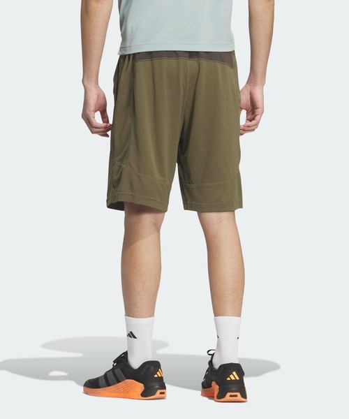 adidas(アディダス)の「テック エッセンシャルズ クール タッチ レギュラーフィット ステルス スリーバー 9インチ ショーツ / ハーフパンツ / アディダス adidas(その他パンツ・メンズ・カーキ・XX-LARGE/3XL/LARGE/MEDIUM/SMALL/X-LARGE/X-SMALL)」の2枚目の写真