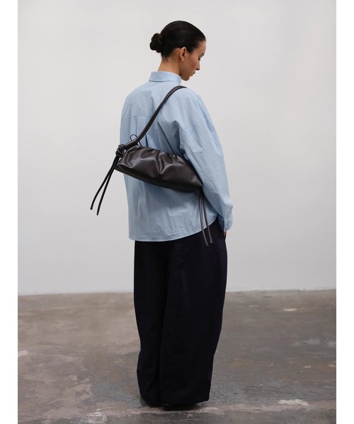 OLEND（オレンド）の「OLEND THE DUMPLING BAG（ハンドバッグ・レディース・ブラック/オリーブ/ライトブラウン/ダークブラウン/ローズ・FREE）」の12枚目の写真