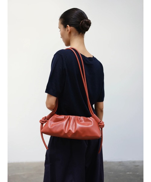 OLEND（オレンド）の「OLEND THE DUMPLING BAG（ハンドバッグ・レディース・ブラック/オリーブ/ライトブラウン/ダークブラウン/ローズ・FREE）」の15枚目の写真