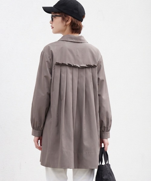 Sew loop（ソーループ）の「後タック長袖チュニックシャツジャケット・シャカシャカ素材ポケット付き（ナイロンジャケット・レディース・アイボリー/モカ/ブラック・M）」の3枚目の写真