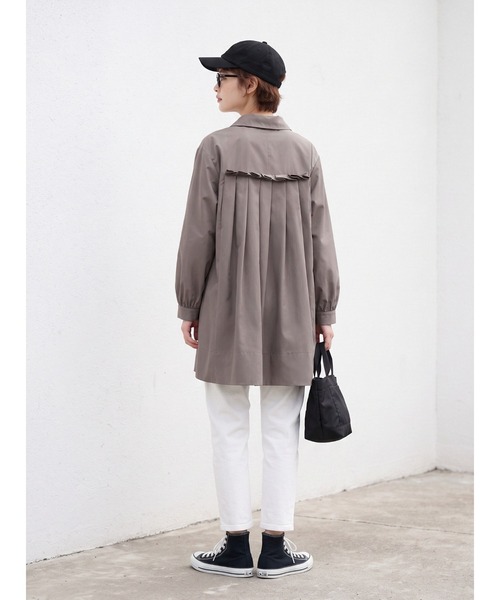 Sew loop（ソーループ）の「後タック長袖チュニックシャツジャケット・シャカシャカ素材ポケット付き（ナイロンジャケット・レディース・アイボリー/モカ/ブラック・M）」の22枚目の写真