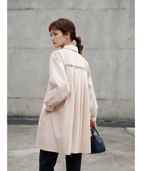 Sew loop（ソーループ）の「後タック長袖チュニックシャツジャケット・シャカシャカ素材ポケット付き（ナイロンジャケット・レディース・アイボリー/モカ/ブラック・M）」の13枚目の写真