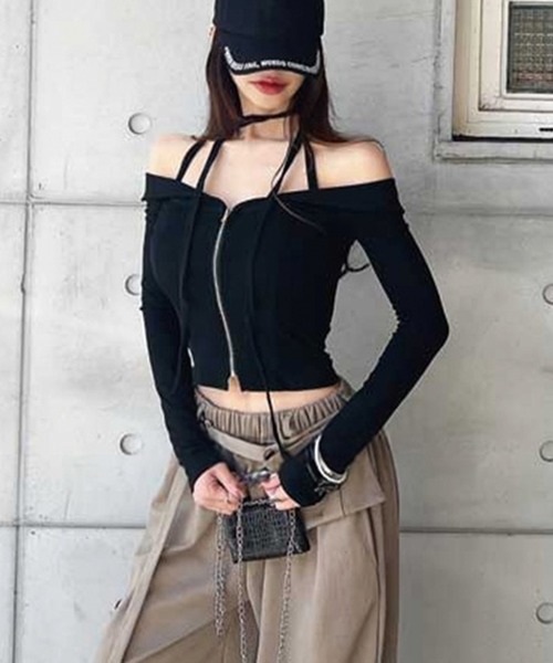 ADDITION STORE(アディションストア)の「\カッコかわいい♪/オフショル フルジップ ロングスリーブ T(Tシャツ/カットソー・レディース・ブラック/ホワイト・LARGE/MEDIUM/SMALL)」の7枚目の写真