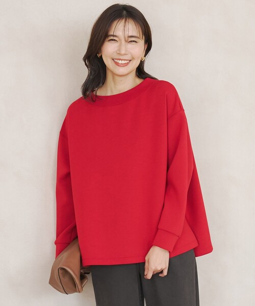 UNFILO(アンフィーロ)の「BEAUTY FORM JERSEY サイドスリット プルオーバー(スウェット・レディース・ブラック系/ライトグレー系1/レッド系/グレー系/ベージュ系・SMALL/MEDIUM)」の5枚目の写真