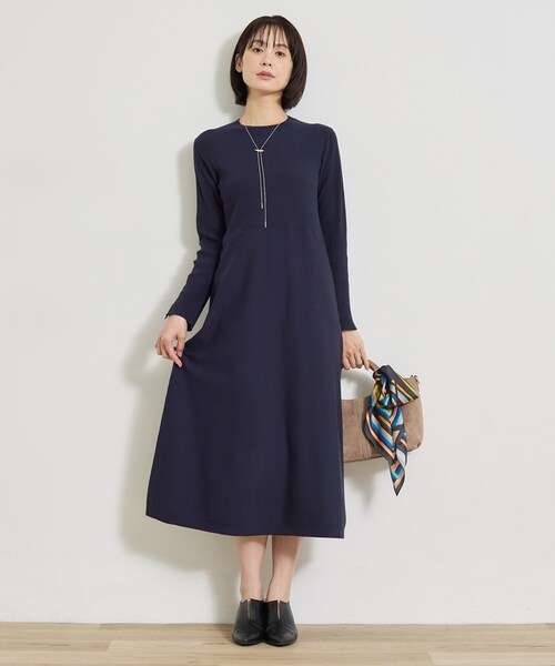 INDIVI（インディヴィ）の「【一着でコーデ完成！】ニットコンビ 美スタイルワンピース（ワンピース・レディース・ブラウン系/ブラック/ネイビー系4・38/05/40）」の9枚目の写真