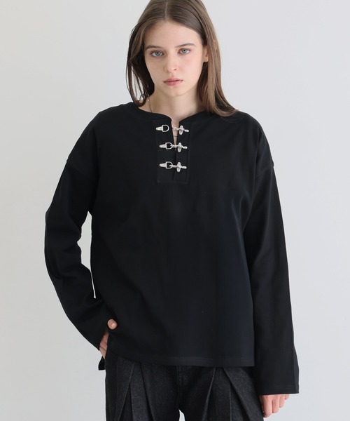 ELLUV(エルブ)の「【ELLUV/エルヴ】ファインコットン ファイヤーマンバックルヘンリーネックロンT(Tシャツ/カットソー・メンズ・ホワイト/ブラック・S/M/L)」の18枚目の写真