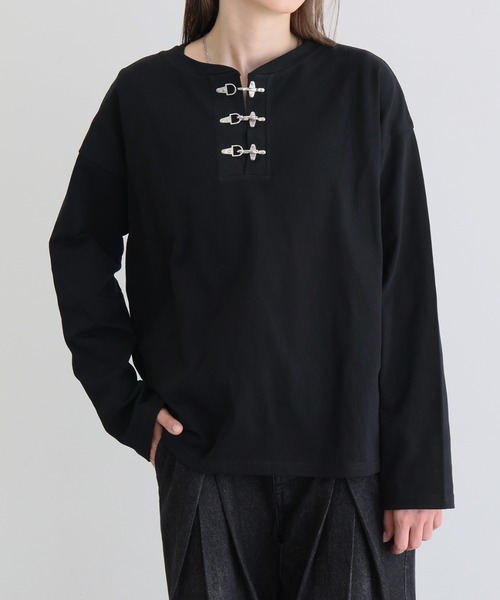 ELLUV(エルブ)の「【ELLUV/エルヴ】ファインコットン ファイヤーマンバックルヘンリーネックロンT(Tシャツ/カットソー・メンズ・ホワイト/ブラック・S/M/L)」の19枚目の写真