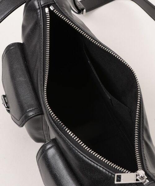 STAND OIL（スタンドオイル）の「Joey bag mini 24J-123A-BK（ショルダーバッグ・レディース・ブラック・FREE）」の4枚目の写真