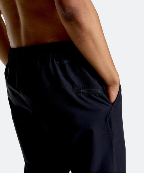 UNDER ARMOUR(アンダーアーマー)の「UAブラッシュドウーブン パンツ(トレーニング/メンズ)(その他パンツ・メンズ・ブラック系その他・L/3XL/XL/S/2XL/M)」の6枚目の写真