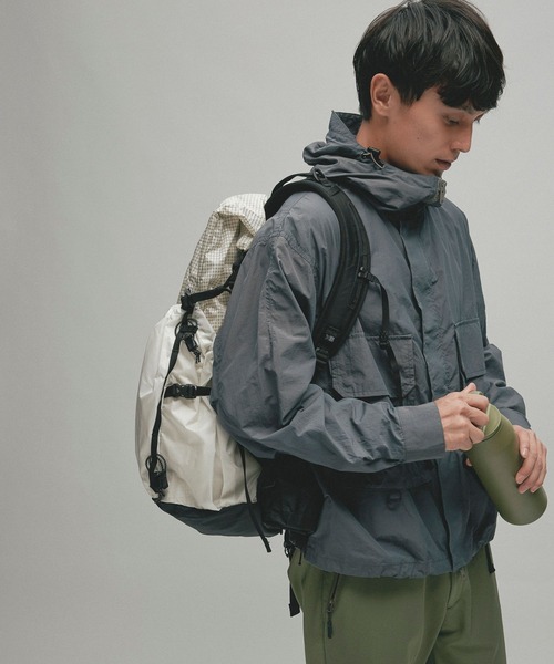 karrimor(カリマー)の「TC short Mt parka(マウンテンパーカー・メンズ・ブラック/グレー系・S/M/L)」の2枚目の写真