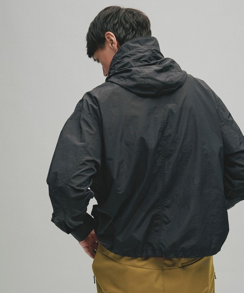 karrimor(カリマー)の「TC short Mt parka(マウンテンパーカー・メンズ・ブラック/グレー系・S/M/L)」の15枚目の写真