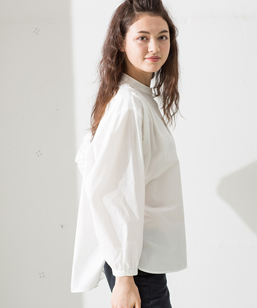 Denime(ドゥニーム)の「ボリュームスリーブシャツ(シャツ/ブラウス・レディース・ブルー/ホワイト・FREE)」の10枚目の写真