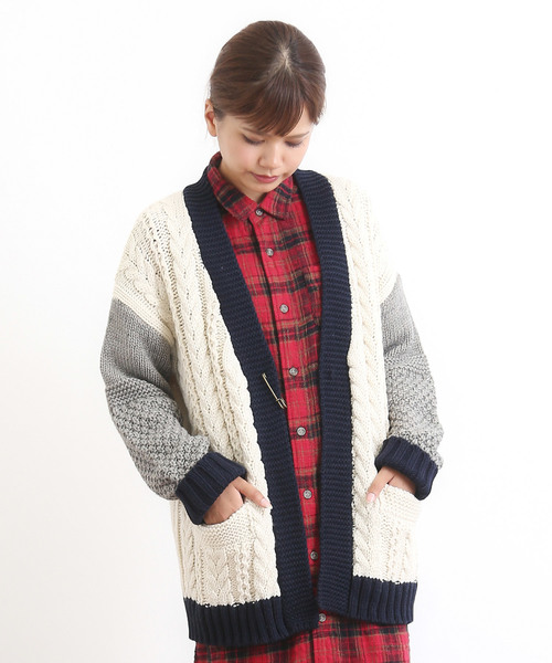 CUBE SUGAR(キューブシュガー)の「ウール混ケーブル柄切替カーディガン(カーディガン/ボレロ・レディース・ナチュラル/トップグレー/マスタード/ネイビー/マルチ・M)」の1枚目の写真