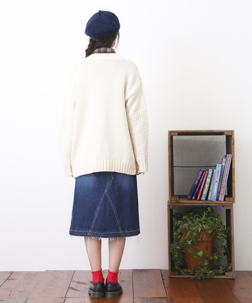 CUBE SUGAR(キューブシュガー)の「ウール混ケーブル柄切替カーディガン(カーディガン/ボレロ・レディース・ナチュラル/トップグレー/マスタード/ネイビー/マルチ・M)」の21枚目の写真