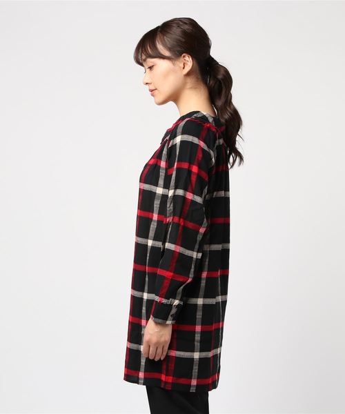 おしゃれスタ(オシャレスタ)の「配色格子柄 ドレープカラーチュニック(LC)(チュニック・レディース・ブラック/ネイビー/イエロー/ブルー・FREE)」の5枚目の写真