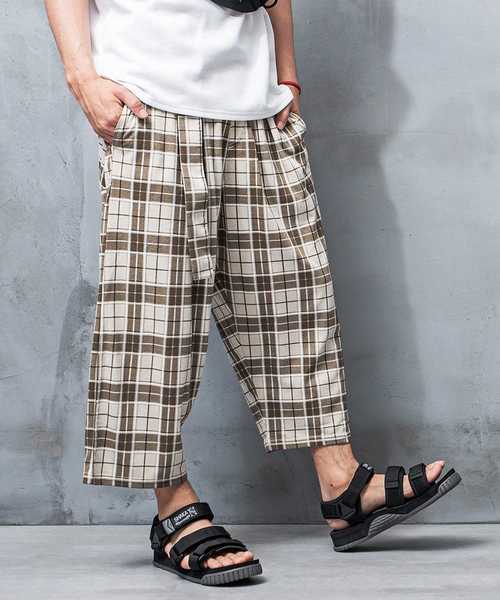 MinoriTY(マイノリティ)の「ベルト付き七分丈ワイドパンツ(その他パンツ・メンズ・ブラック/ブラック系その他/ベージュ系その他/チャコール・M/L)」の4枚目の写真