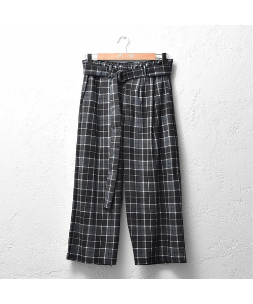 MinoriTY(マイノリティ)の「ベルト付き七分丈ワイドパンツ(その他パンツ・メンズ・ブラック/ブラック系その他/ベージュ系その他/チャコール・M/L)」の10枚目の写真