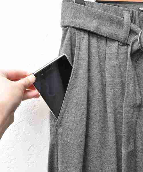 MinoriTY(マイノリティ)の「ベルト付き七分丈ワイドパンツ(その他パンツ・メンズ・ブラック/ブラック系その他/ベージュ系その他/チャコール・M/L)」の17枚目の写真
