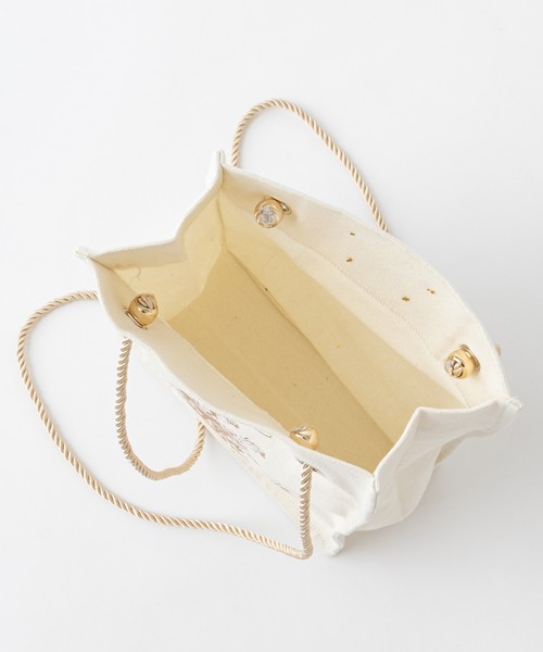 one after another NICE CLAUP(ワンアフターアナザーナイスクラップ)の「【Petite by NICE CLAUP】 スクエアトートバッグ(ショルダーバッグ・レディース・アイボリー/ベージュ・FREE)」の13枚目の写真