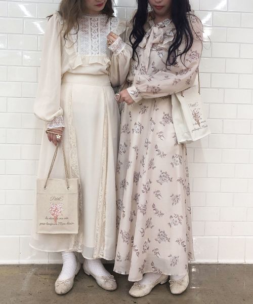 one after another NICE CLAUP(ワンアフターアナザーナイスクラップ)の「【Petite by NICE CLAUP】 スクエアトートバッグ(ショルダーバッグ・レディース・アイボリー/ベージュ・FREE)」の20枚目の写真