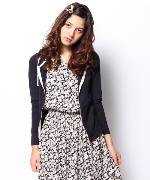 SHIPS for women(シップスフォーウィメン)の「コットンカシミヤ 裏毛ジップパーカ(パーカー・レディース・ホワイト/グレー/ネイビー・38/36)」の17枚目の写真