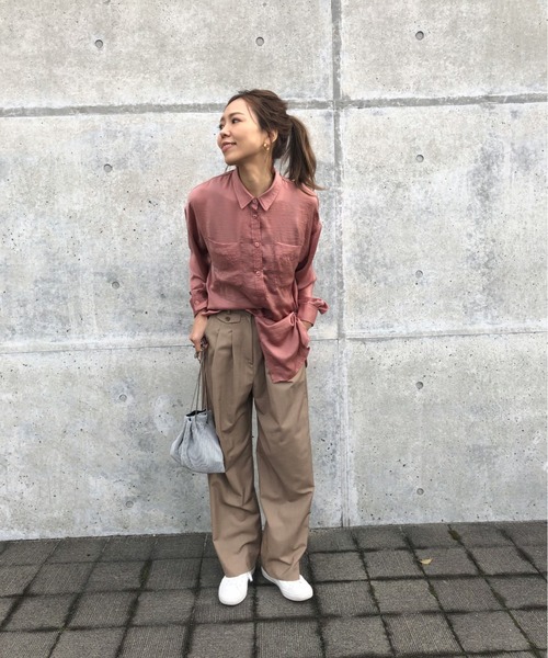 ulu(ウル)の「Vintage satin shirt(シャツ/ブラウス・レディース・グレー/ピンク/キャメル・FREE)」の1枚目の写真