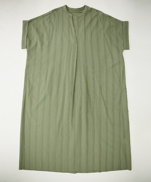 and it_（アンドイット）の「コットンドビースキッパーワンピース（ワンピース・レディース・グレー/グリーン/ブラック/アイボリー/ブラウン・M/L）」の13枚目の写真