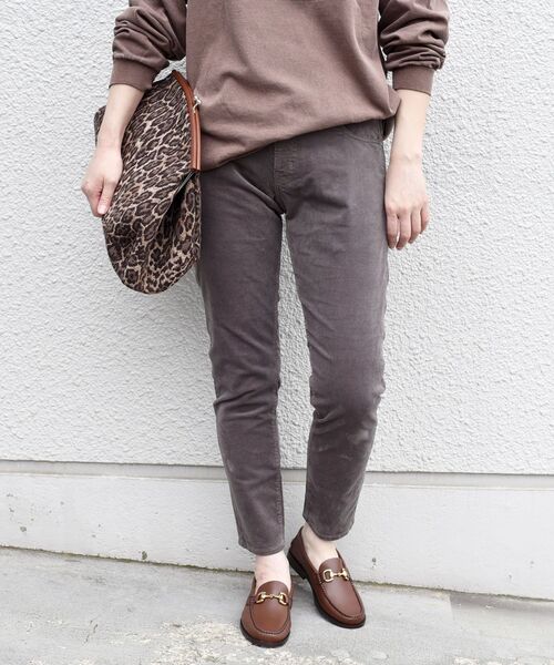 SHIPS（シップス）の「【WEB限定】テーパードコーデュロイパンツ◆（その他パンツ・レディース・ベージュ/オフホワイト/グリーン/ダークグレー/ブルー/ブラック・SMALL/MEDIUM/LARGE/X-SMALL）」の12枚目の写真