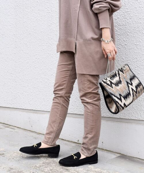 SHIPS（シップス）の「【WEB限定】テーパードコーデュロイパンツ◆（その他パンツ・レディース・ベージュ/オフホワイト/グリーン/ダークグレー/ブルー/ブラック・SMALL/MEDIUM/LARGE/X-SMALL）」の21枚目の写真