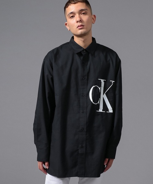 Calvin Klein Jeans（カルヴァンクラインジーンズ）の「CKロゴ グラフィック オーバーサイズ シャツ（シャツ/ブラウス・メンズ・ホワイト/ブラック・S/M/L/XL）」の12枚目の写真