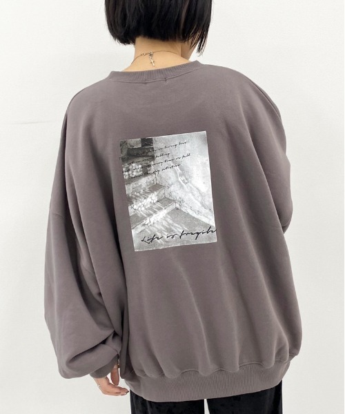 apres jour mignon(アプレジュールミニョン)の「アソートプリント袖ボリュームスウェット【ZOZOTOWN限定アイテム】(スウェット・レディース・ベージュ/その他/ブラウン系その他/グレイッシュベージュ/パープル/クリーム/ダークブルー/ダークブラウン/アイボリー/ブラック系その他/ライトベージュ/ブラック/カーキ/モカ/パープル系その他/ブルー系その他・フリー/X-LARGE)」の15枚目の写真