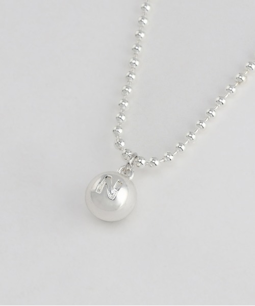 NONENON(ノンノン)の「【NONENON】BILLIARD BALL LOGO NECKLACE / ノンノン ビリヤード ボール ロゴ ネックレス(ネックレス・メンズ・シルバー/ゴールド・SMALL/MEDIUM/LARGE)」の4枚目の写真