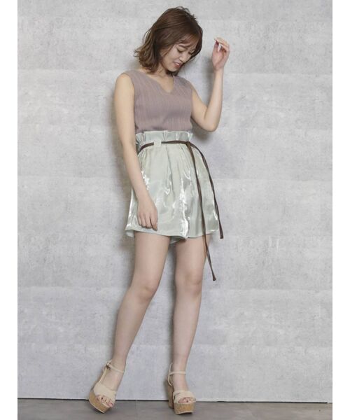 dazzlin（ダズリン）の「レザーライクリボンショートパンツ（その他パンツ・レディース・アイボリー/オレンジ/グリーン/パープル/ブラウン/ベージュ・SMALL/MEDIUM）」の16枚目の写真