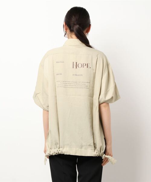 Mysa&Liina（ミーサリーナ）の「プリント入りシャツチュニック（シャツ/ブラウス・レディース・ブラック/ベージュ/オフホワイト・M）」の4枚目の写真