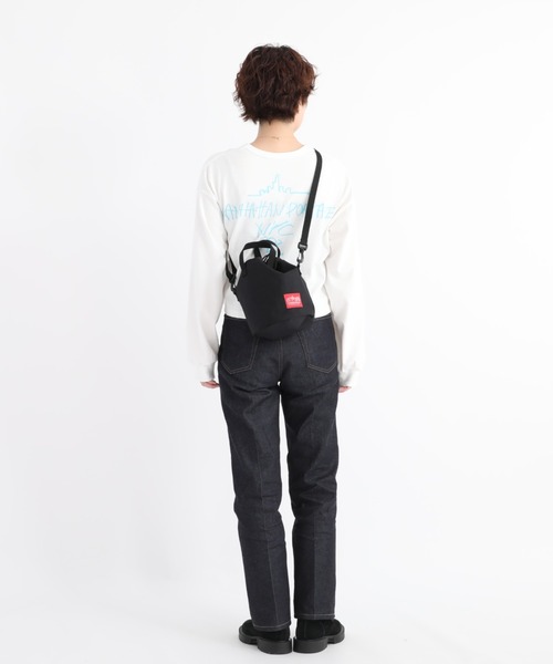 Manhattan Portage(マンハッタンポーテージ)の「Iona Island Shoulder Bag(ショルダーバッグ・メンズ・ブラック・X-SMALL)」の14枚目の写真