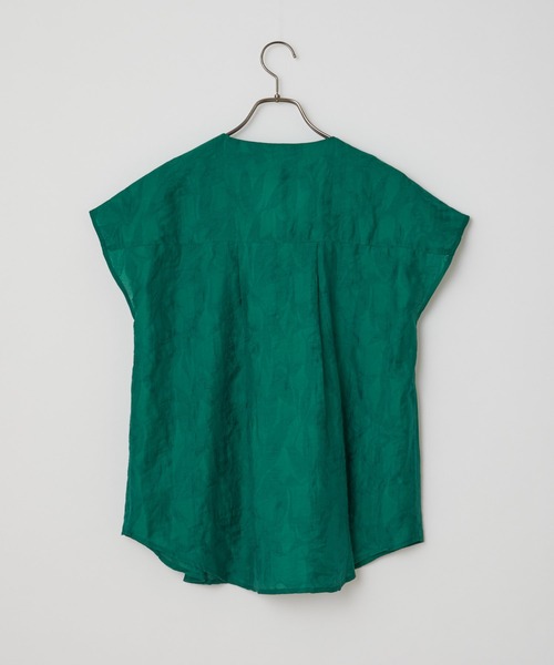 CIAOPANIC(チャオパニック)の「リーフ柄ジャガードノースリーブタックシャツ(シャツ/ブラウス・レディース・ブラック/グリーン・FREE)」の8枚目の写真