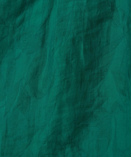 CIAOPANIC(チャオパニック)の「リーフ柄ジャガードノースリーブタックシャツ(シャツ/ブラウス・レディース・ブラック/グリーン・FREE)」の6枚目の写真