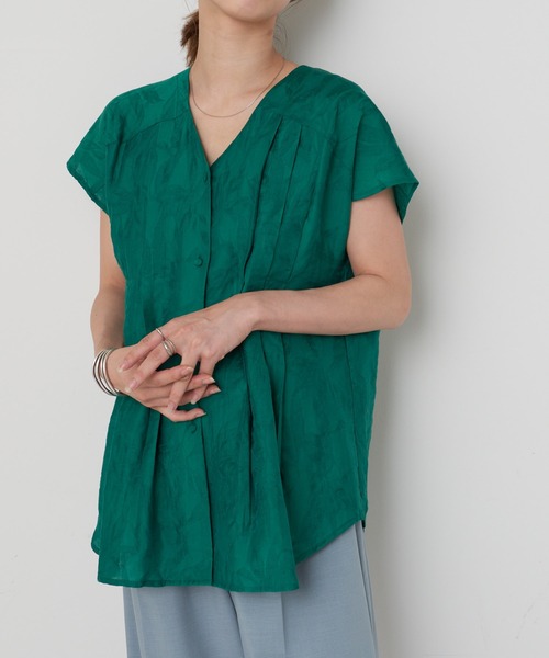 CIAOPANIC(チャオパニック)の「リーフ柄ジャガードノースリーブタックシャツ(シャツ/ブラウス・レディース・ブラック/グリーン・FREE)」の9枚目の写真