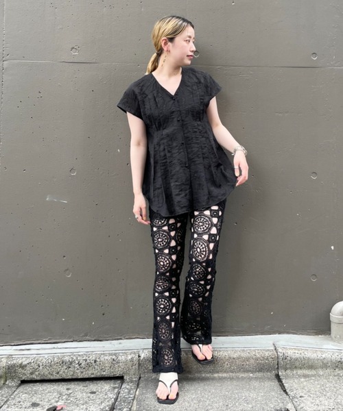 CIAOPANIC(チャオパニック)の「リーフ柄ジャガードノースリーブタックシャツ(シャツ/ブラウス・レディース・ブラック/グリーン・FREE)」の22枚目の写真