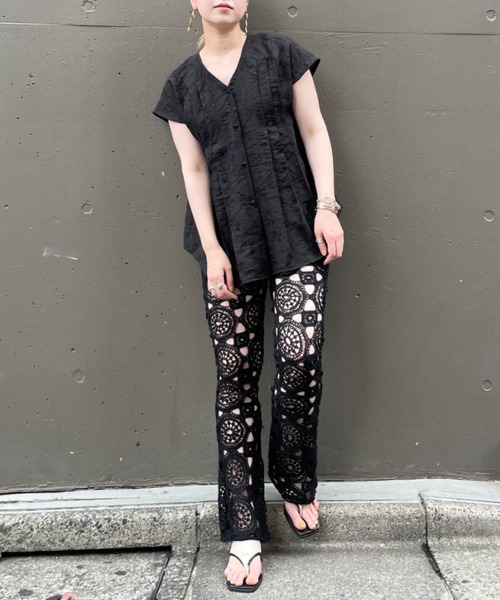 CIAOPANIC(チャオパニック)の「リーフ柄ジャガードノースリーブタックシャツ(シャツ/ブラウス・レディース・ブラック/グリーン・FREE)」の20枚目の写真