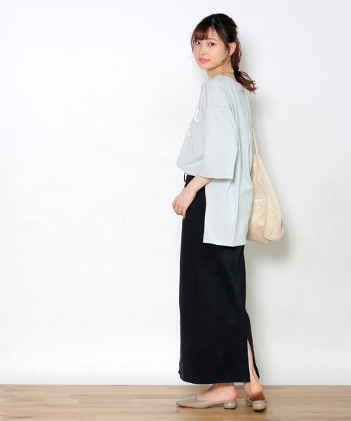 Crisp yours(クリスプユアーズ)の「【WEB限定】”stonehill”フットボールTシャツ(Tシャツ/カットソー・レディース・ネイビー/ブラウン/ブルー/アイボリー・FREE)」の5枚目の写真