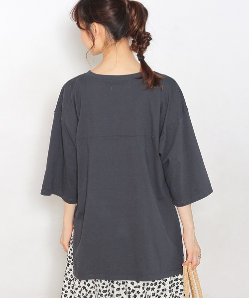 Crisp yours(クリスプユアーズ)の「【WEB限定】”stonehill”フットボールTシャツ(Tシャツ/カットソー・レディース・ネイビー/ブラウン/ブルー/アイボリー・FREE)」の20枚目の写真