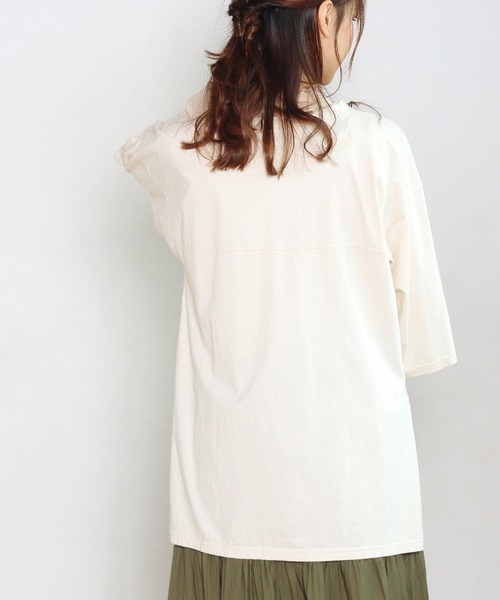 Crisp yours(クリスプユアーズ)の「【WEB限定】”stonehill”フットボールTシャツ(Tシャツ/カットソー・レディース・ネイビー/ブラウン/ブルー/アイボリー・FREE)」の21枚目の写真